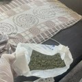 Makedonski državljanin iznajmio stan u Valoni i pretvorio ga u bazu droge