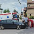 Taksi udario u automobil koji je stao zbog pešaka, žena povređena na pešačkom prelazu u Zrenjaninu Saobraćajka u Zrenjaninu…