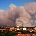 (Video) Vatrena apokalipsa u Evropi! Požari se spajaju u džinovske frontove, gutaju gradove i šume: Više od 200.000 ljudi beži…