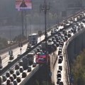 Autokomanda u crvenom, kolone na: Moto-putu od Konjarnika Haos u jutarnjem špicu u Beogradu, evo gde su najveće gužve