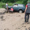 Kritično stanje u Priboju nakon nevremena, uništeni putevi i pokrenuta klizišta – na delu teritorije proglašena vanredna…