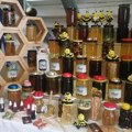 Povećanje subvencija pčelarima, od sada 1.000 po košnici Održan šesti pčelarski sajam u Vranju! I stranci oduševljeni…