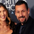 Mnogi ovo nisu znali Fanovi glumca Adama Sendlera otkrili ko je lepotica koja se stalno pojavljuje u njegovim filmovima