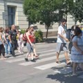 Piroćanci šetnjom po pešačkom prelazu blokirali ulaz u Sud