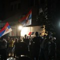 Oglasio se MUP o skupu ispred prostorija SNS u Zemunu