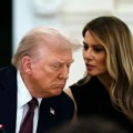 "Mora da se vrati dug": Trampa i Melaniju u naredna 24 sata čeka zamka i ogroman skandal