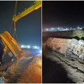 Razbijena stakla, vozilo potpuno uništeno: Pogledajte kako je izgledalo izvlačenje autobusa nakon prevrtanja kod Sremske…