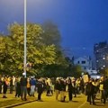 Protest ispred Informera: Okupljeni traže javno izvinjenje zbog izjave o žrtvama