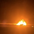 Požar guta vozilo na milošu velikom! Vatra bukti u smeru ka Beogradu, vidi se samo užarena kugla (video)