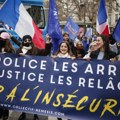 Hiljade ljudi na protestima u Francuskoj u znak podrške nacionalnoj policiji