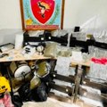 Zaplenjena tona hašiša, kokain, oružje Uhapšen Srbin u Italiji: Policija oduzela i 80.000 evra! Otkrivena šema "poslovanja"…