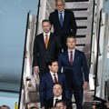 U Air Force One koji je leteo za Kinu u poslednji čas se ukrcao ovaj čovek. Akcije su odmah skočile...