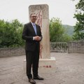 Vučić najavljuje ostavku: Da li menja predsedničku fotelju za premijersku bez parlamentarnih izbora?