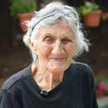 Još bih ga nosila da je poživeo: Olga je 60 godina bolesnog sina nosila na leđima, ovo mu je bio najveći strah