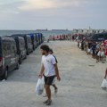 Policija počela evakuaciju migranata sa plaže u Seuti: Pripremljeno 1.800 mesta