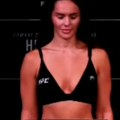 Ko je lepotica koja je privukla veliku pažnju pred UFC u Parizu?
