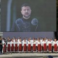 Većina Ukrajinaca smatra da Zelenski lično snosi odgovornost za korupciju u okruženju