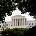Vrhovni sud SAD promenio kvalifikaciju opstrukcije u optužnici protiv Trampa i pobunjenika 6. januara