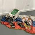 Čija je sramota zgužvana zastava? Vlast pominje i "satanske" obrede, studenti zovu u SKC
