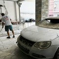 Snažna eksplozija ispred stambene zgrade u Solunu, dvoje povređenih