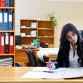 Sindikat traži povećanje plata od 15,9 odsto za 150.000 zaposlenih kod države