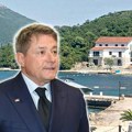 Piksi iskeširao 2 miliona evra za plac u Crnoj Gori! Meštani otkrili gde je kupio zemljište: Najbolje se dolazi brodom (foto)…