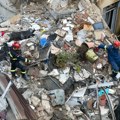(Foto) Eksplozija u stambenoj zgradi u centru Atine: Poginula žena, petoro nestalih