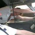 Pilot isisan kroz prozor aviona na visini od: 5.000 metara! Stravični prizor nesreće zbog ove sulude greške (video)
