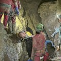 Stotine spasilaca u akciji Nastavljena potraga za rudarima zarobljenim u rudniku zlata