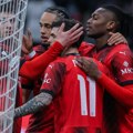 Liga Evrope: Milan pobedio Slaviju, Benfika i Rendžers odigrali nerešeno, Frajburg bolji od Vest Hema