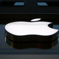 Apple navodno sprema tanji i skuplji iPhone, evo kada bi mogao da stigne