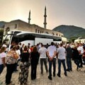 Preko 200 muslimana iz Crne Gore krenulo na hadž, s vjernicima ekipa RTCG