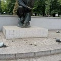 Vandalizam u Vranju: Vandali oštetili javnu rasvetu u gradskom parku