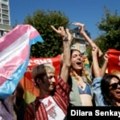 Desetine osoba privedeno na zabranjenoj paradi ponosa u Istanbulu