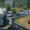 Užasna nesreća kod Čačka, ima povređenih: Žestok sudar 2 auta i teretnog vozila, obustavljen saobraćaj