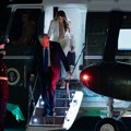 Čitač sa usana otkrio šta je Melanija rekla Trampu u helikopteru dok je on pokazivao kažiprstom