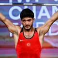Ozbek razgalio Tursku, Nemac Mau jači od kancera