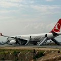 VIDEO: Avion se zapalio pri sletanju u Nepalu, nema povređenih