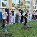 Učenici OŠ “Preljina“ zasadili drvored prijateljstva