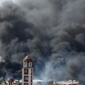 U požaru kod Atine povređeno 11 osoba