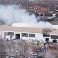 Veliki požar kod Čačka Buktinja guta poslovni objekat, radnici odmah evakuisani (foto)