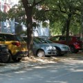 Organizovano parkiranje u Petrovaradinu tokom Egzita: Na tri lokacije obezbeđeno 200 parking mesta