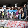 Grupa građana "Most ostaje" organizovala protest zbog najave demontaže Starog savskog mosta