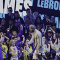 Još jedan poen i Lebron je prvi u istoriji sa 50.000!