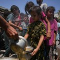 Palestinski izvori tvrde da su izraelski vojnici opet pucali na ljude u redu za hranu i troje ubili