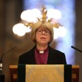 Ko je prva žena na čelu Anglikanske crkve: Bivša glavna medicinska sestra Velike Britanije preuzima funkciju nadbiskupa od…