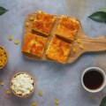 Veganska proja sa bundevom i sirom: Hrskava i mekana kao „prava“