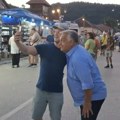 (Video) Orban ukrao šou u Guči: Bivši mađarski premijer na saboru trubača bez telohranitelja i raspoložen za slikanje