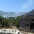 Požari na više lokacija kod Trebinja, vatrogasci odbranili kuće