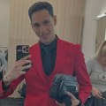 Naš pevač ceo život jede samo pet jela: Nikada nije probao voće i povrće